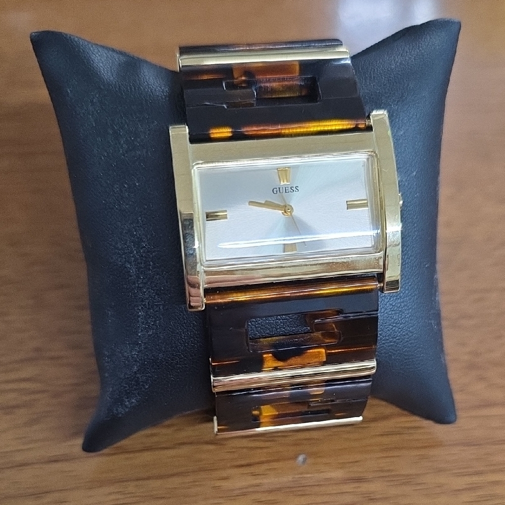 Guess Women's Tortoise Shell Bangle Bracelet Watch U22565L1 (Read Description)